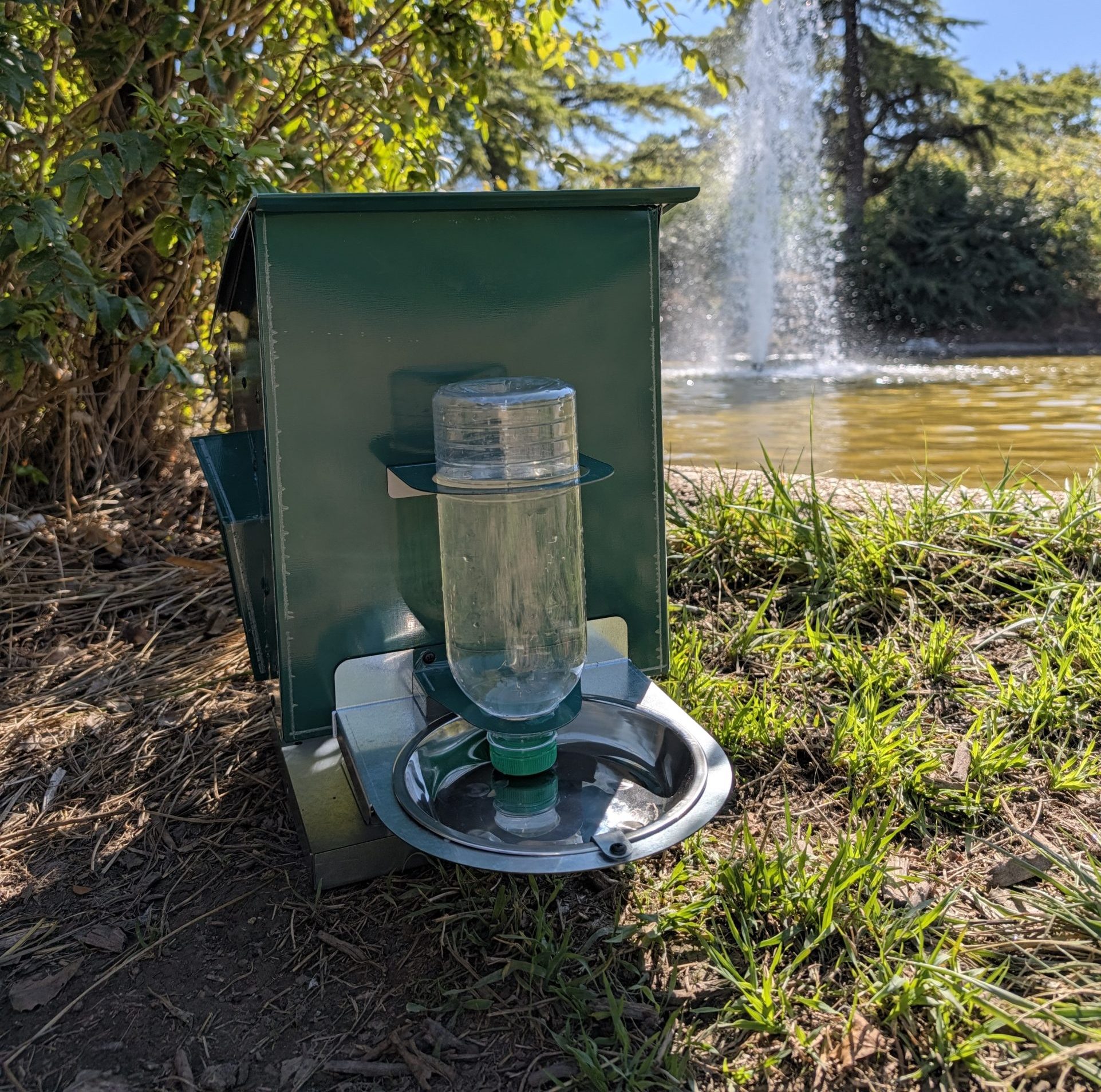 Dispensador de pienso y agua - Imagen 2
